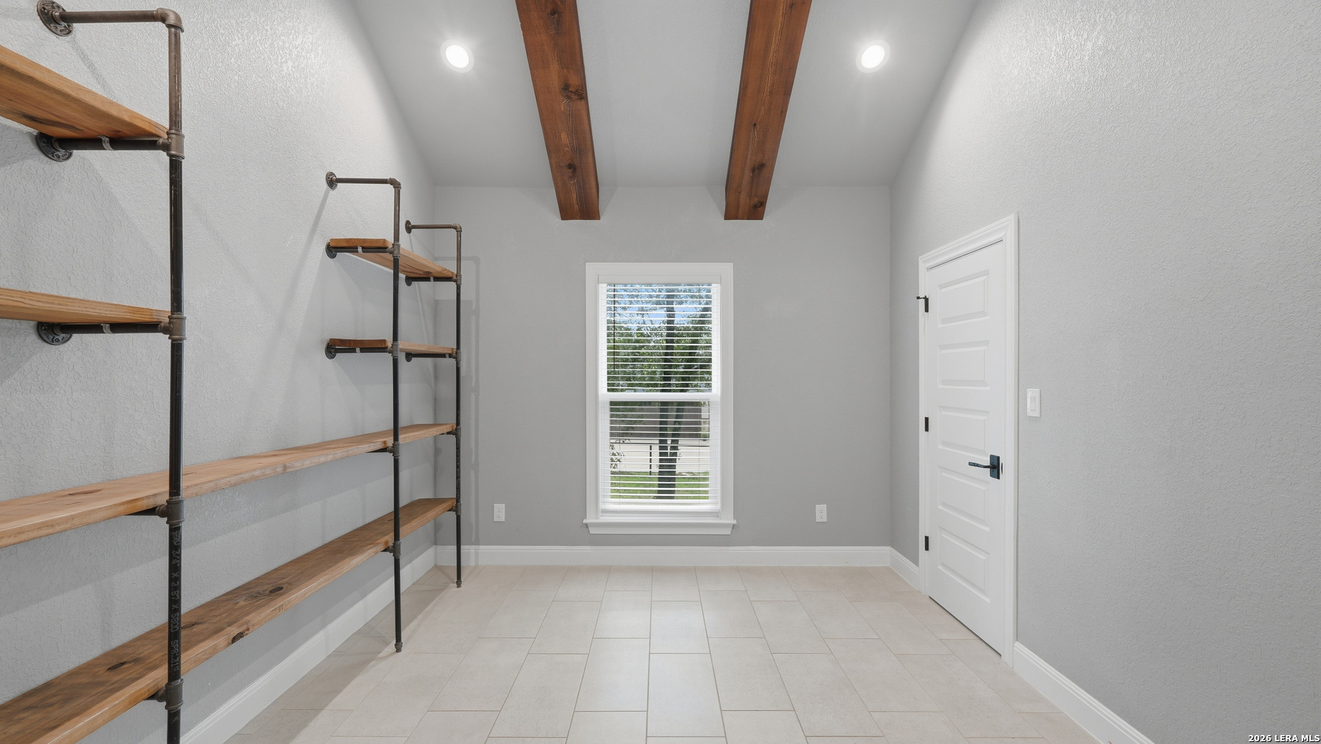 138 Wood Valley Adkins TX 78101