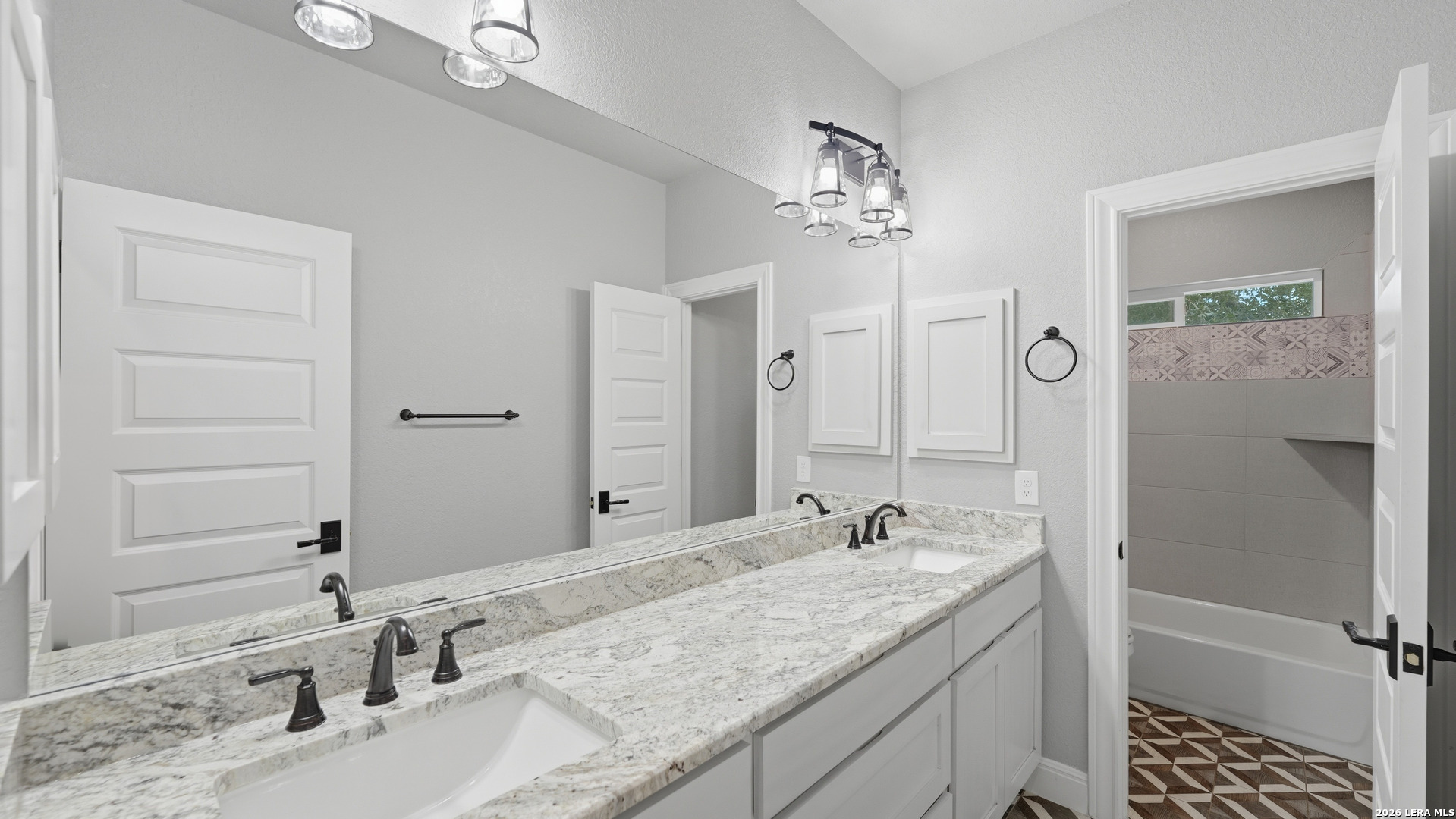 138 Wood Valley Adkins TX 78101