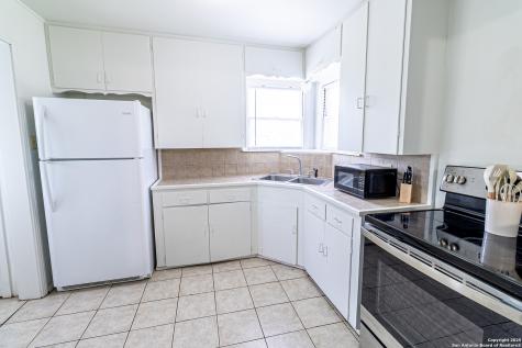 803 N Buchanan Beeville TX 78102