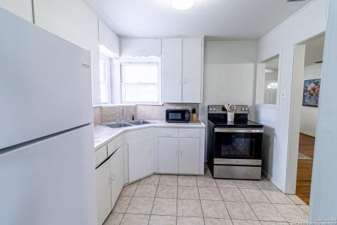 803 N Buchanan Beeville TX 78102