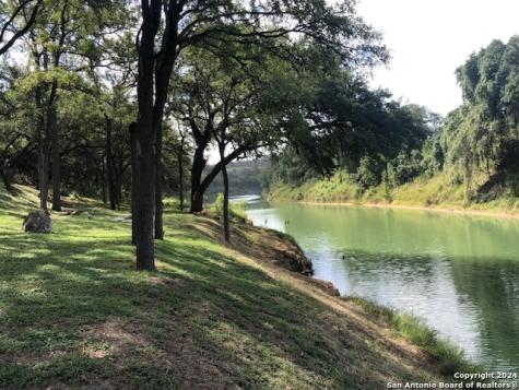 1622 Paradise Parkway Canyon Lake TX 78133