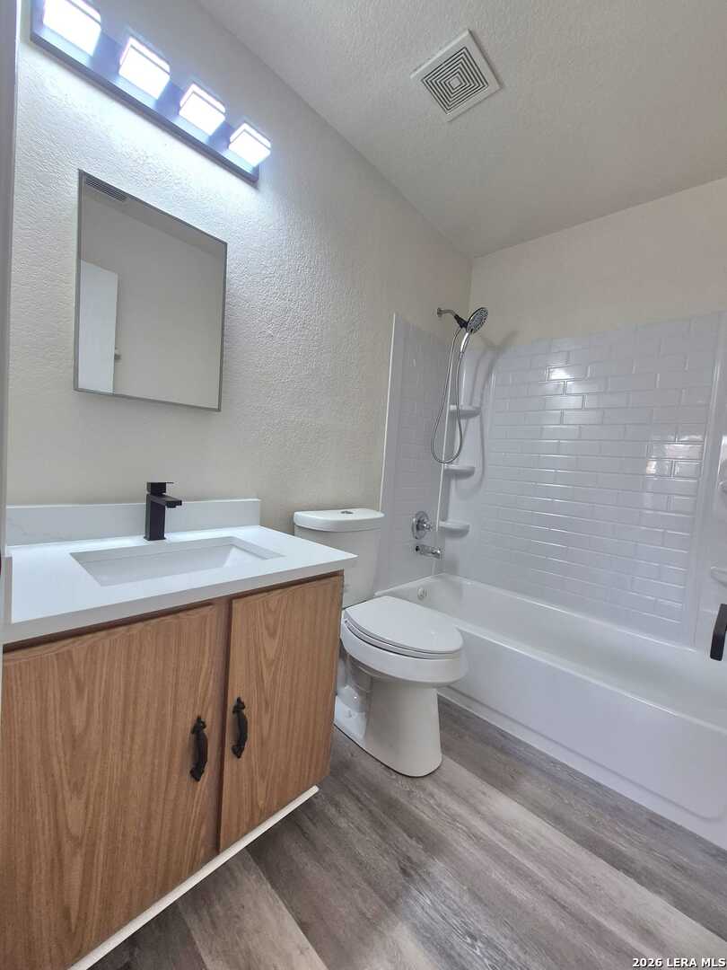 5 Stallion Hills San Antonio TX 78238