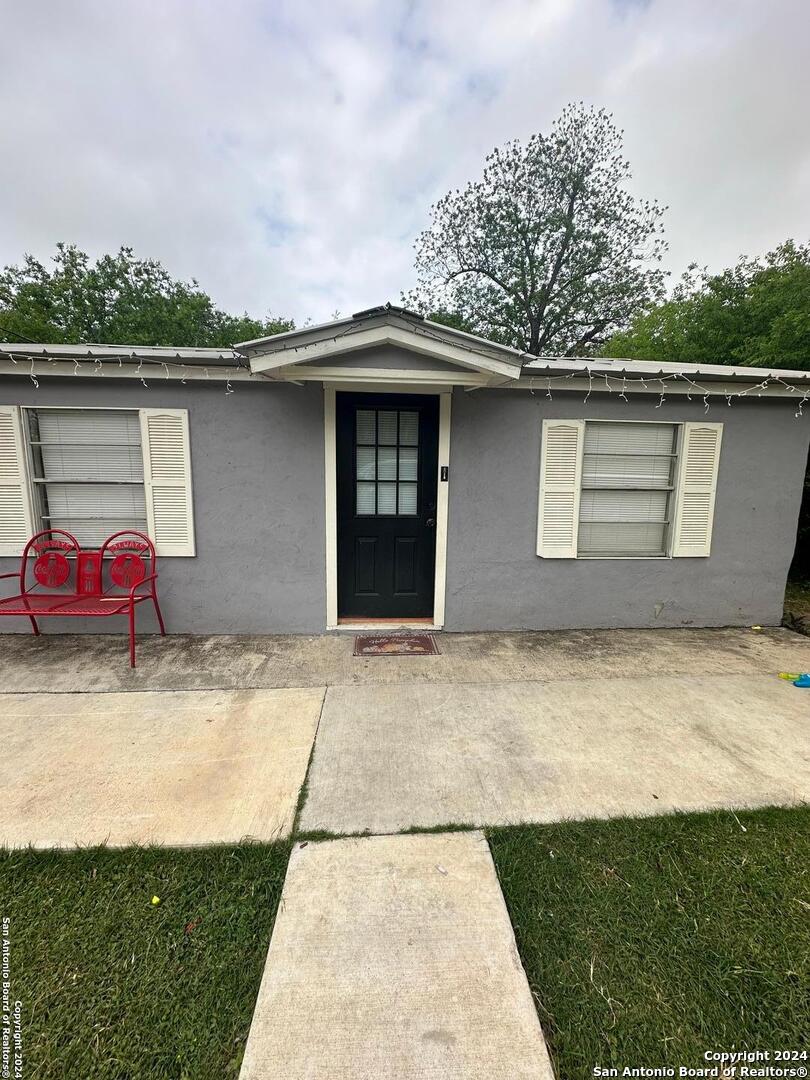313 Mary Ann Street Uvalde TX 78801