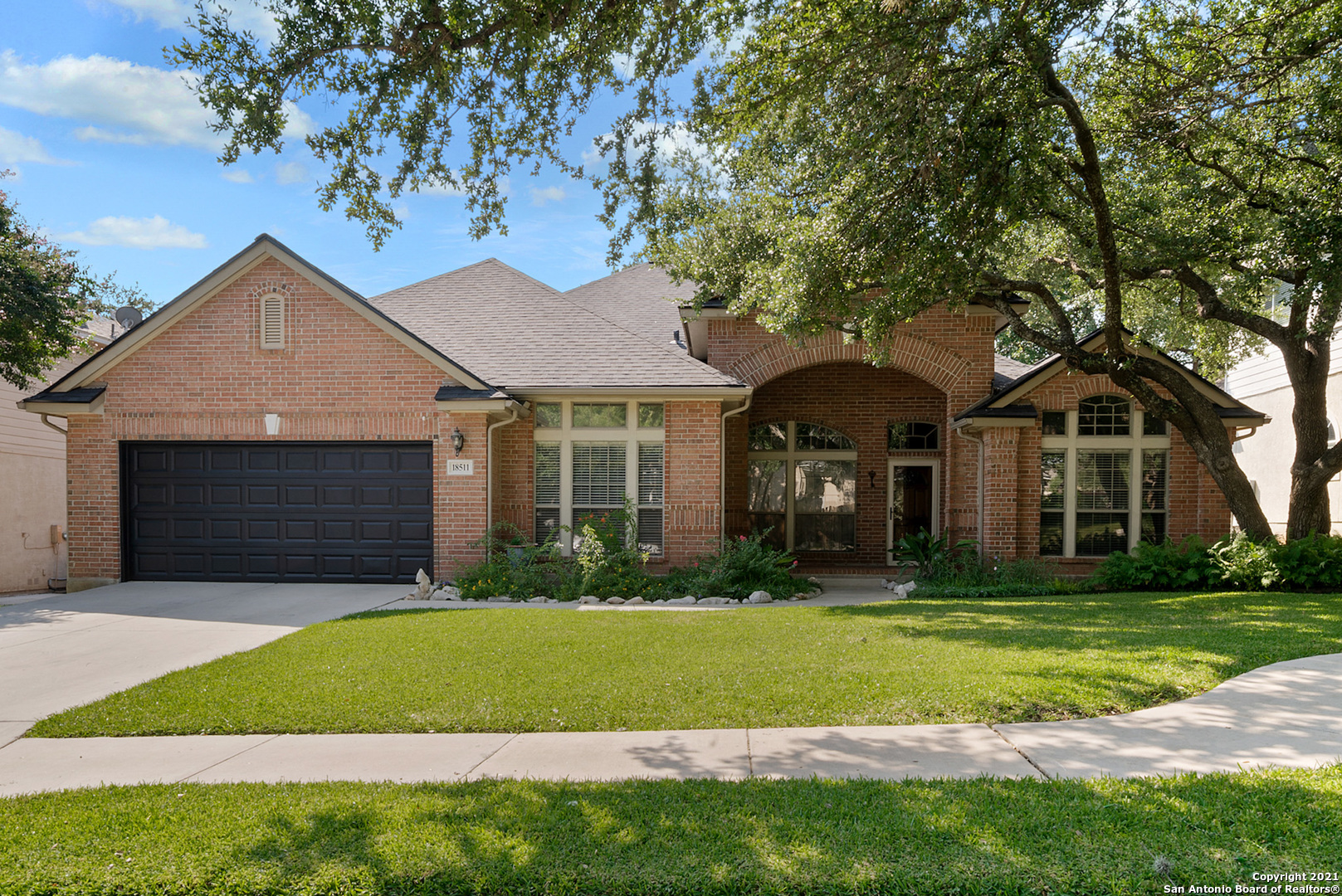 18511 Shiloh Forest San Antonio TX 78258