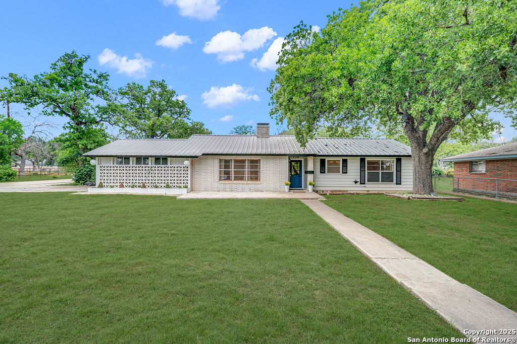 135 Oak Way Kerrville TX 78028