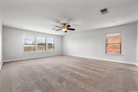7623 Lonecrest Converse TX 78109