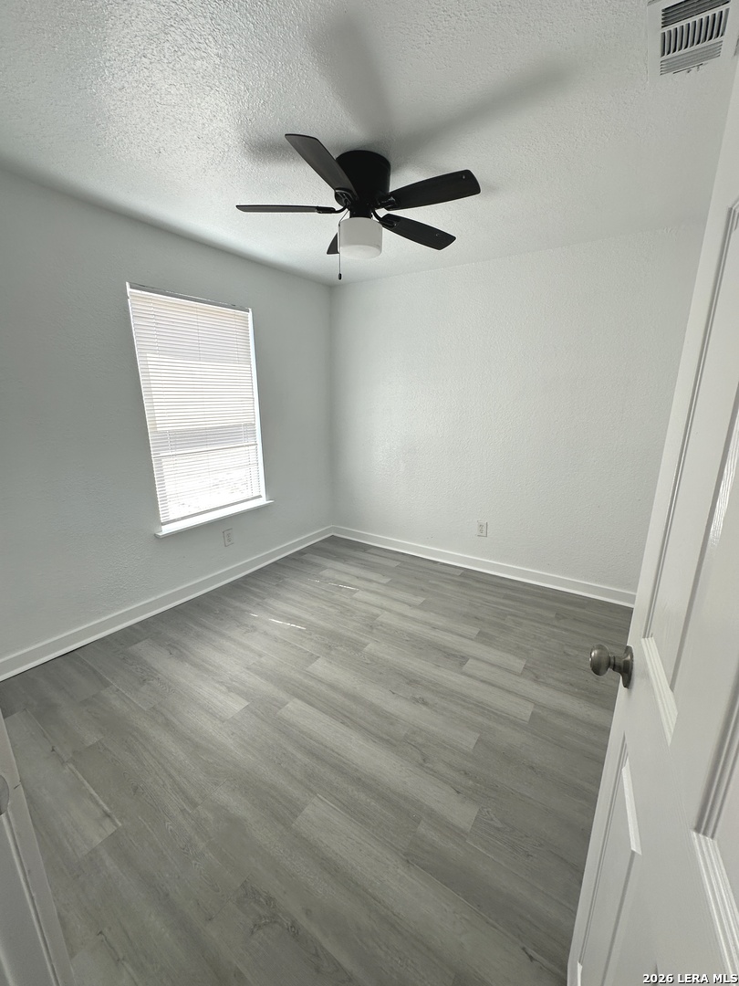 514 Davis Avenue Devine TX 78016