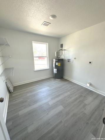 514 Davis Avenue Devine TX 78016