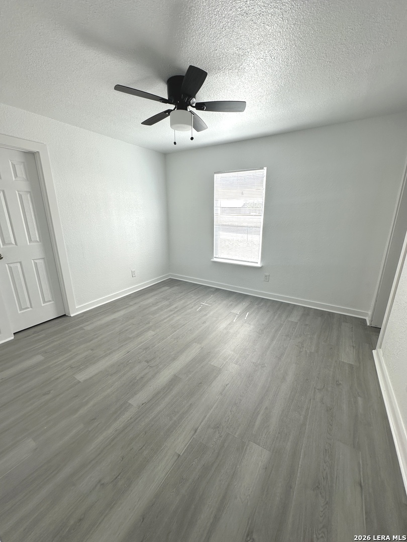 514 Davis Avenue Devine TX 78016