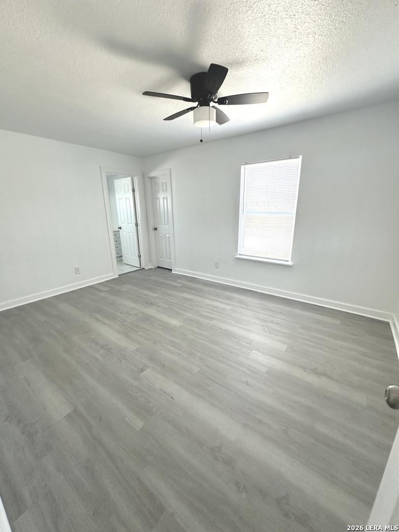 514 Davis Avenue Devine TX 78016
