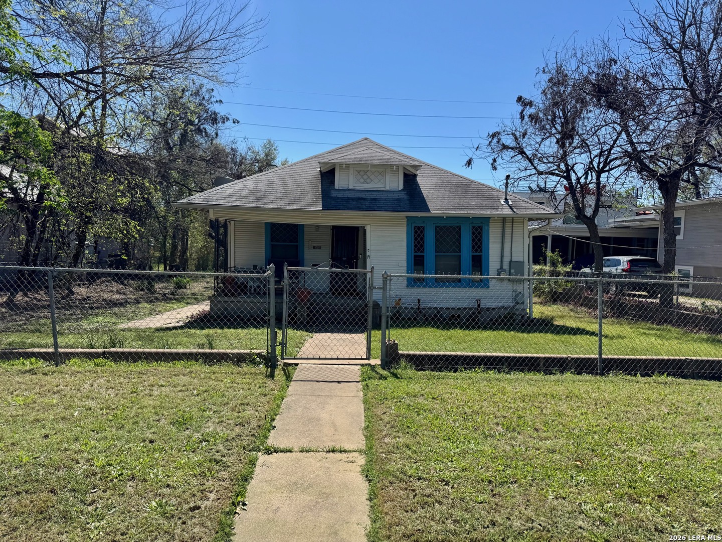 1005 E 13th Austin TX 78702