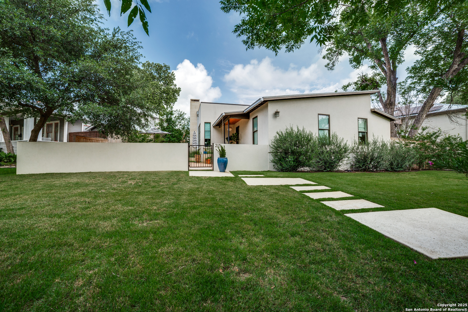 San Antonio TX, 215 Circle Street