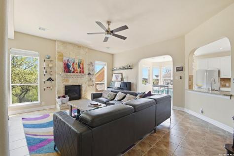 3722 Puesta De Sol San Antonio TX 78261