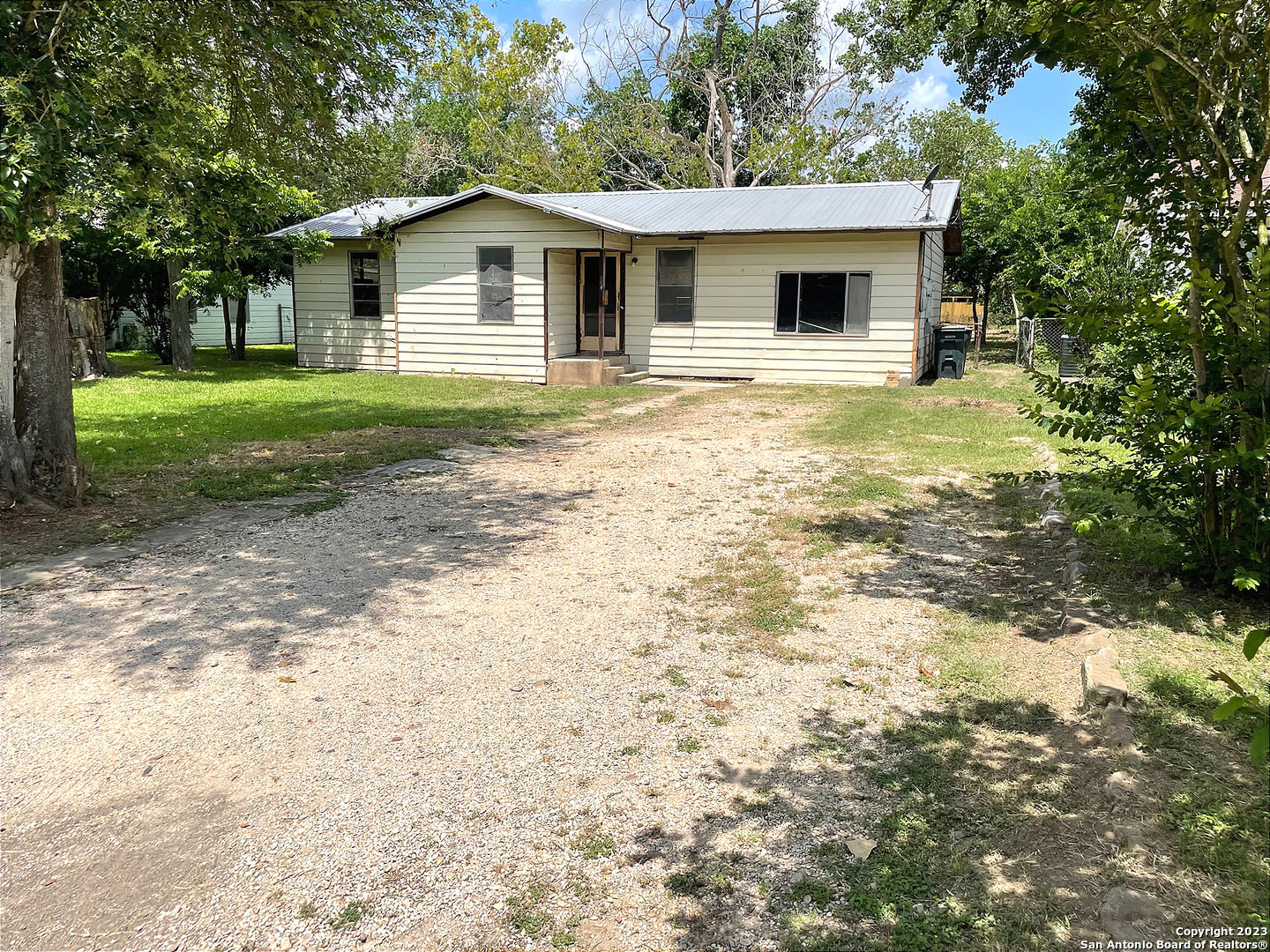 144 Hickory Street Luling TX 78648