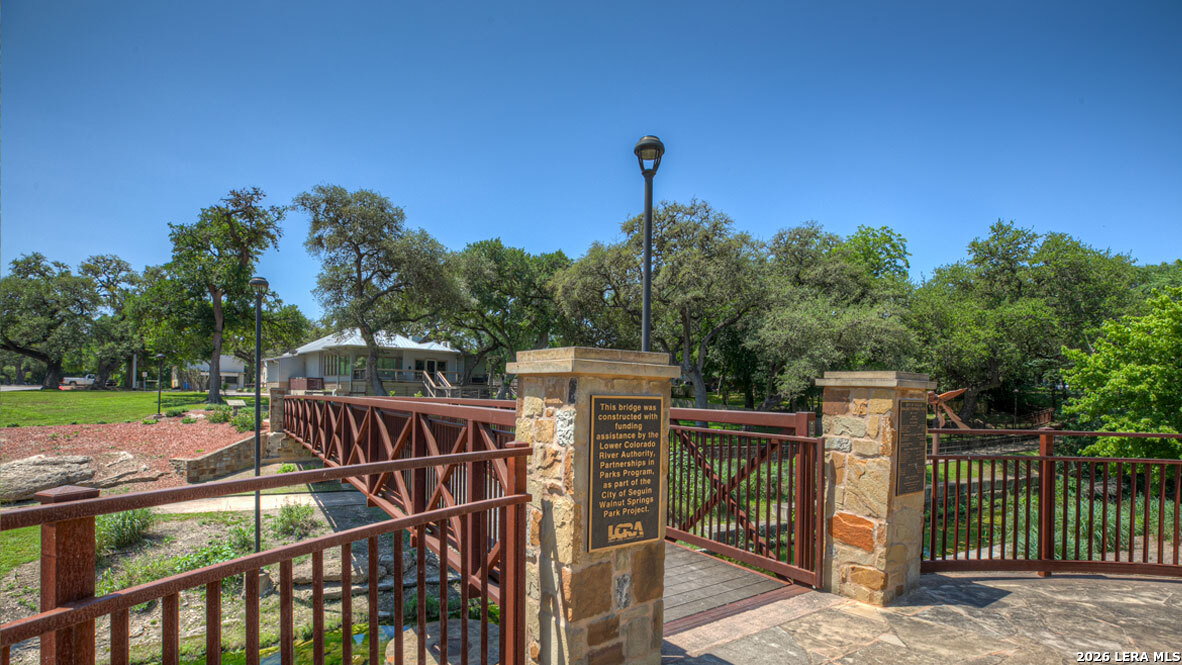 1022 Gladys Run Seguin TX 78155