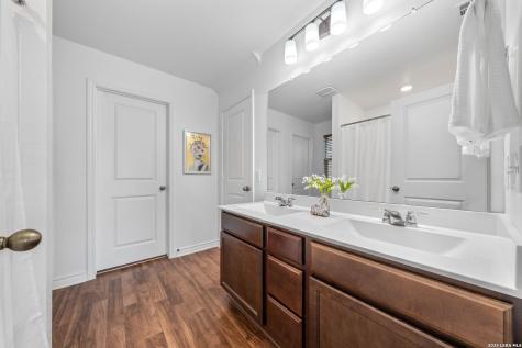 11315 Edelweiss San Antonio TX 78245