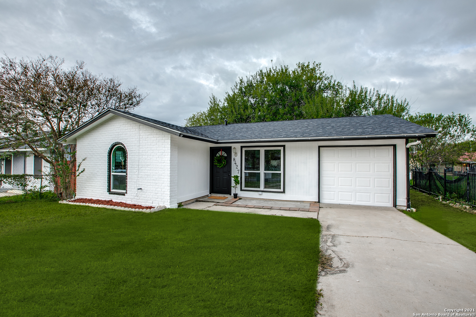 8427 Big Creek Drive San Antonio TX 78242
