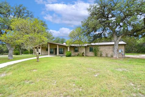 306 Bear Creek Drive New Braunfels TX 78132