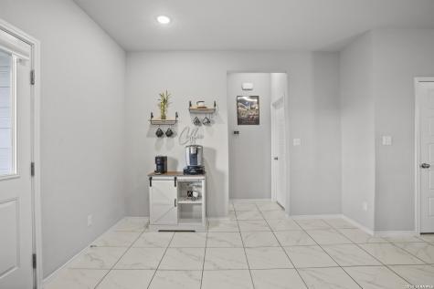 6238 Longhurst San Antonio TX 78218