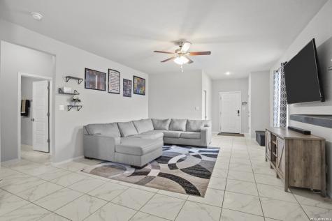6238 Longhurst San Antonio TX 78218