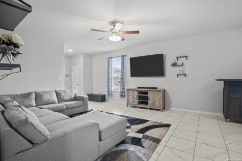 6238 Longhurst San Antonio TX 78218