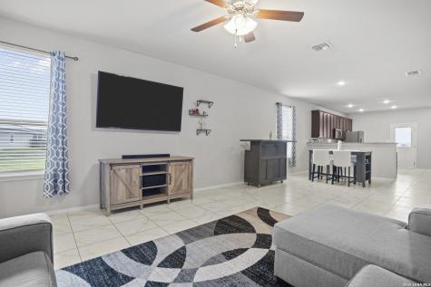 6238 Longhurst San Antonio TX 78218