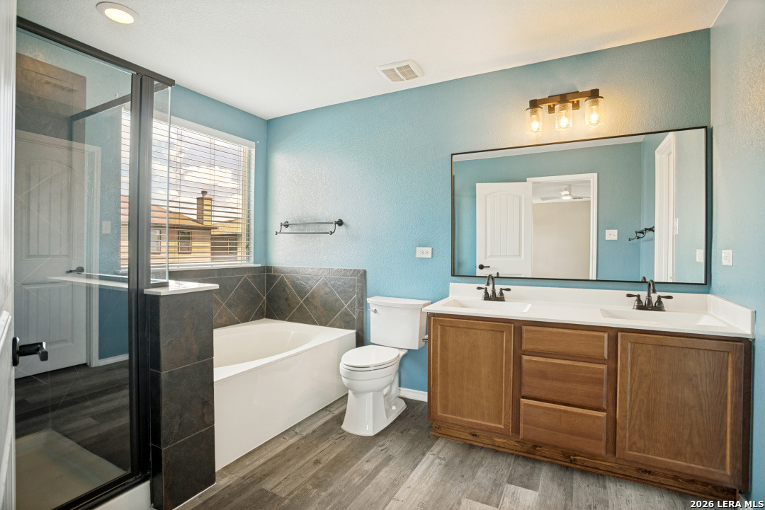 4514 Olympus Bay San Antonio TX 78245
