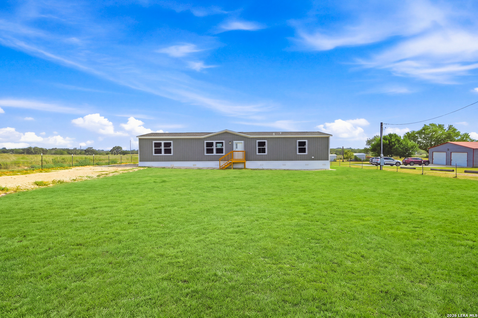 95 County Road 403 Floresville TX 78114
