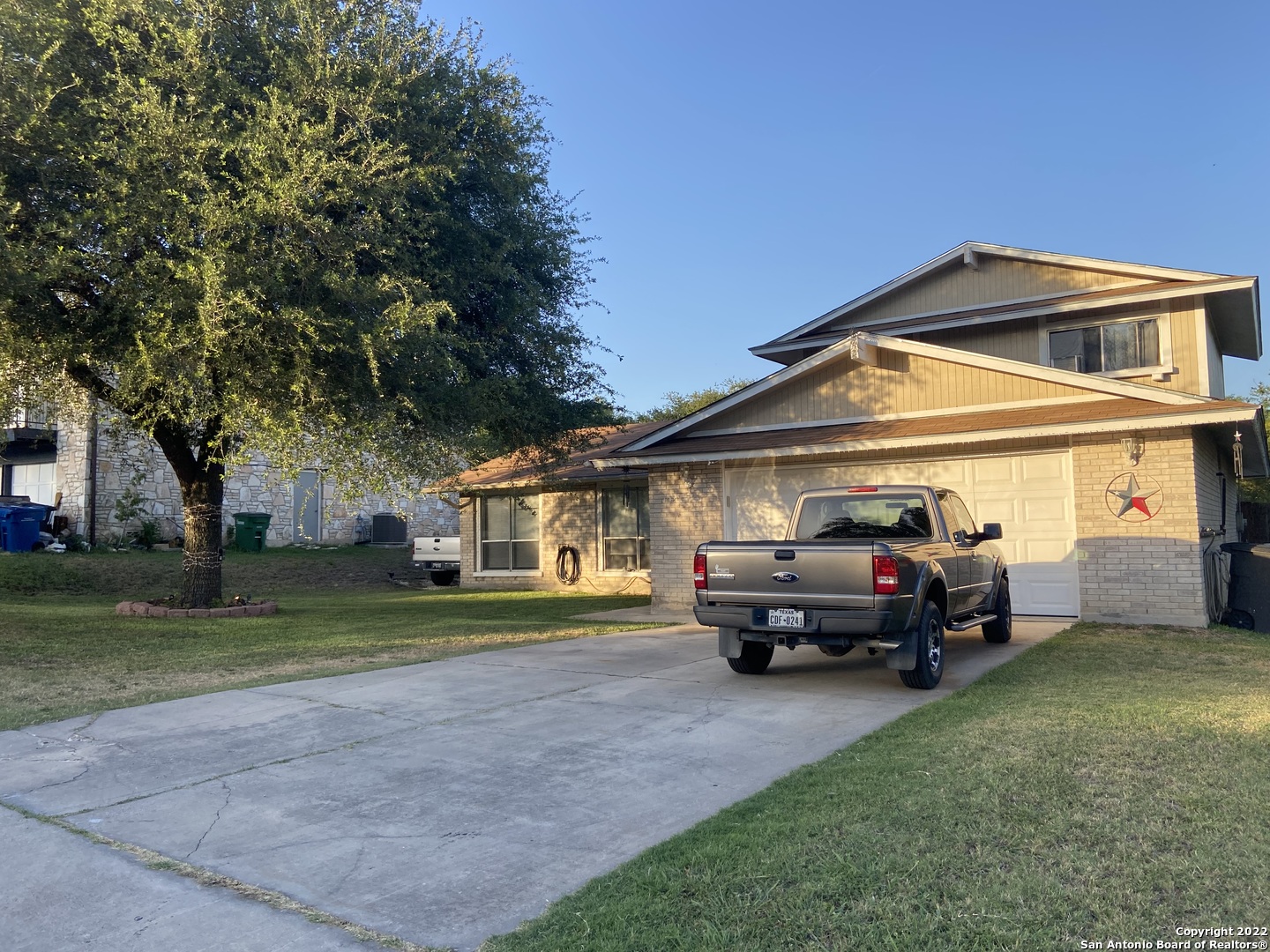 1142 S Ellison Drive San Antonio TX 78245