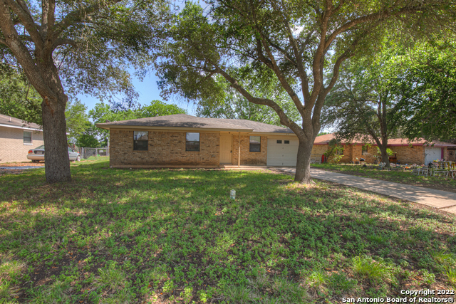 218 Meadow Drive Marion TX 78124