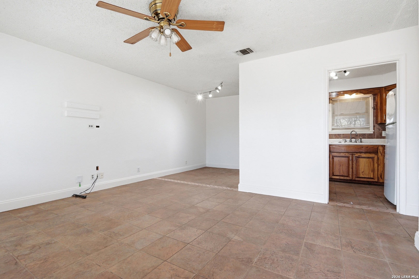343 W Palfrey San Antonio TX 78223