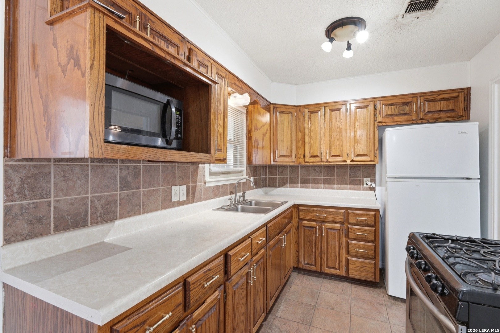 343 W Palfrey San Antonio TX 78223