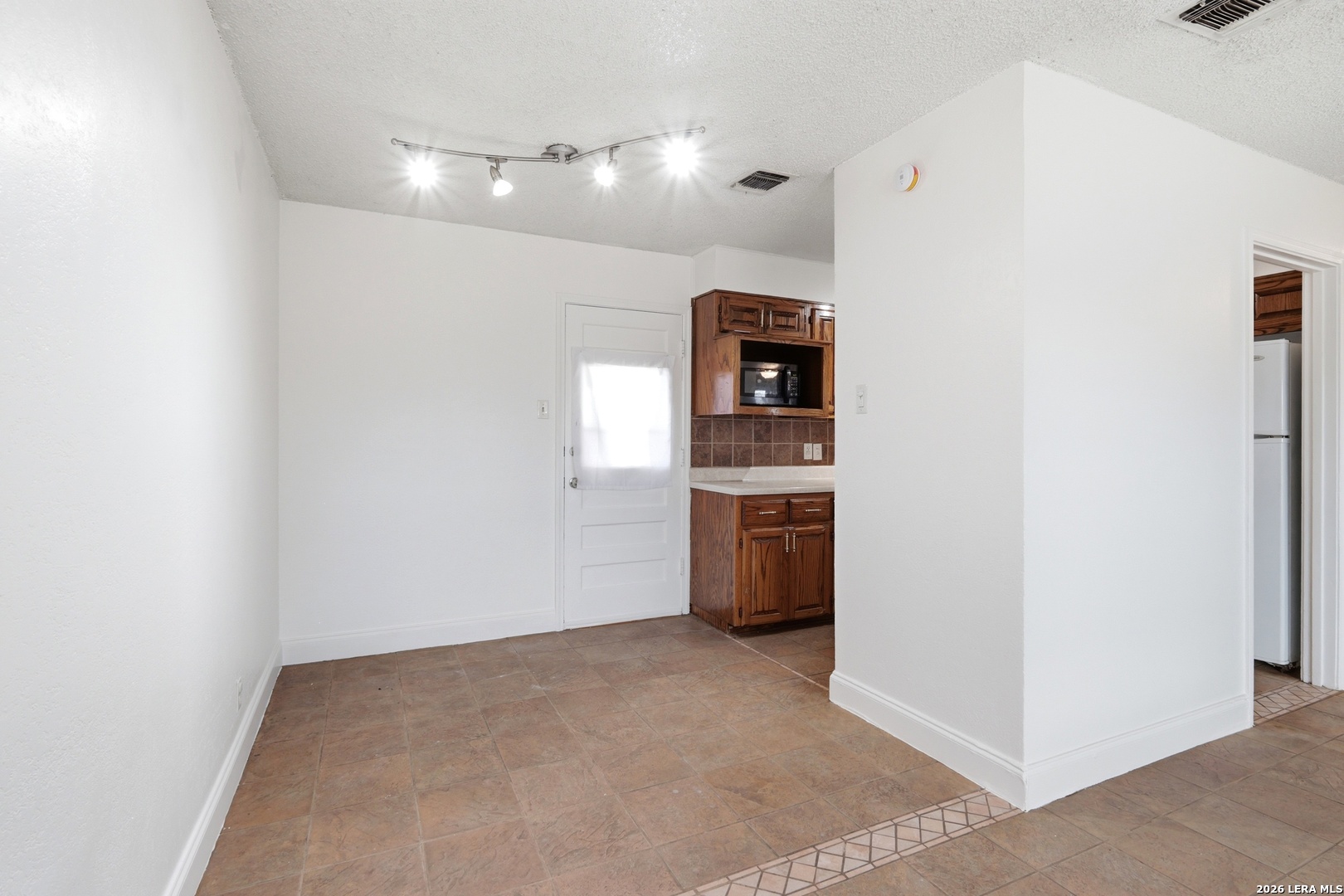 343 W Palfrey San Antonio TX 78223