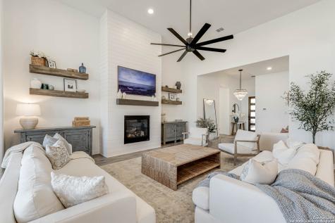 23414 Grande Vista San Antonio TX 78261