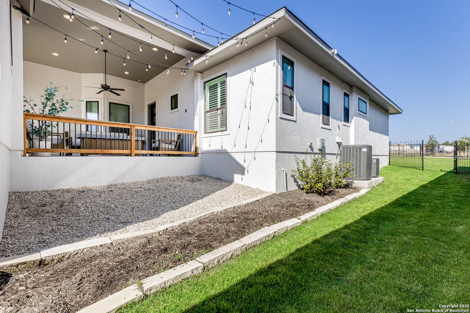 23414 Grande Vista San Antonio TX 78261