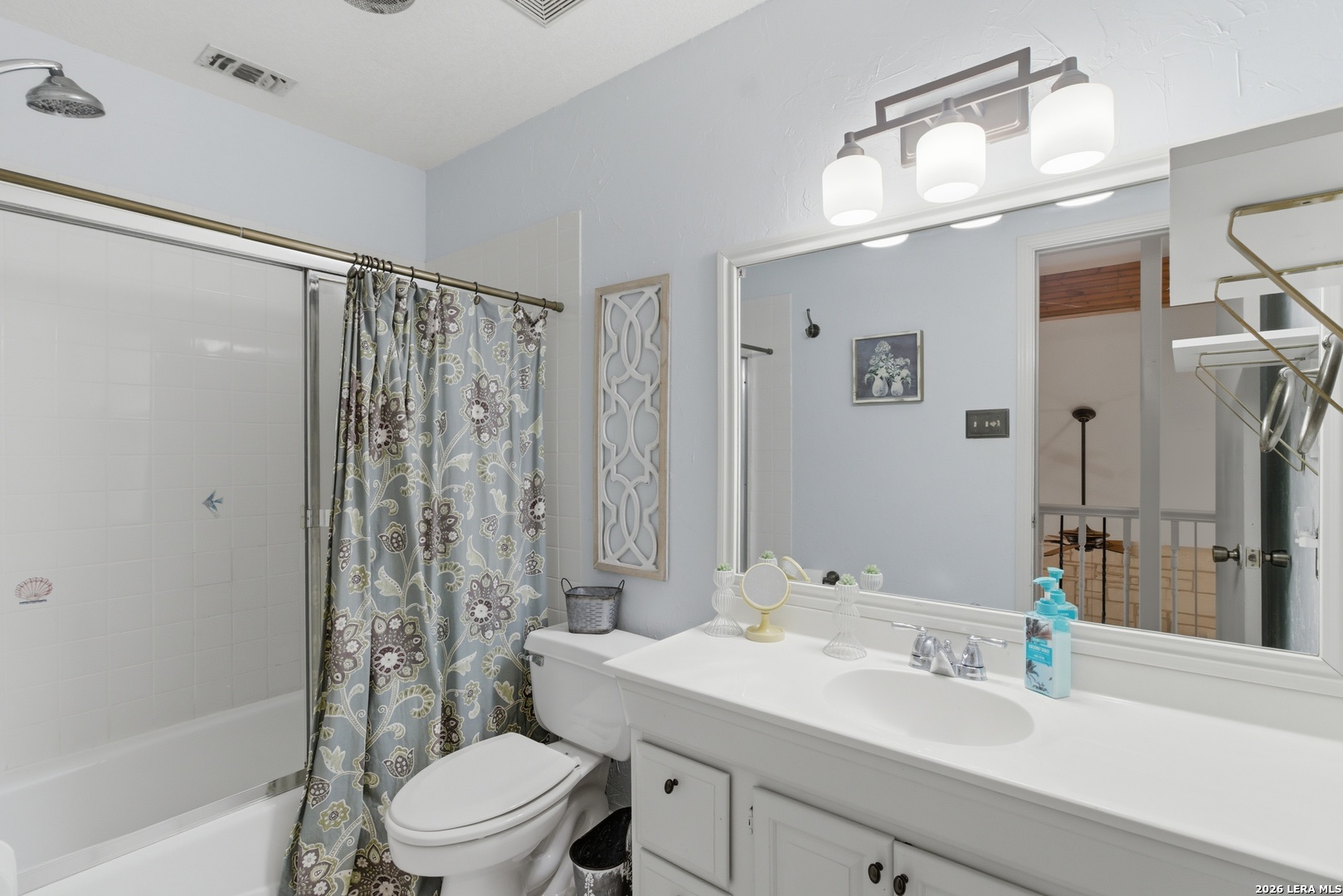 1275 Lacey Drive Bandera TX 78003