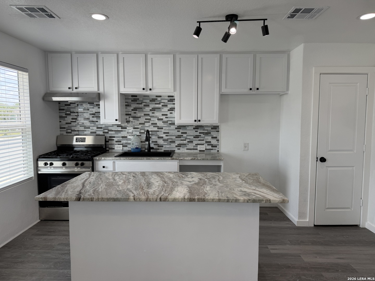 14751 Southton Basin San Antonio TX 78223