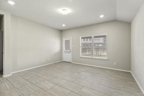 161 Sambar Main Schertz TX 78108