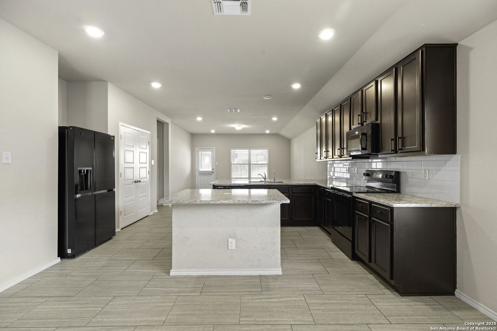 161 Sambar Main Schertz TX 78108
