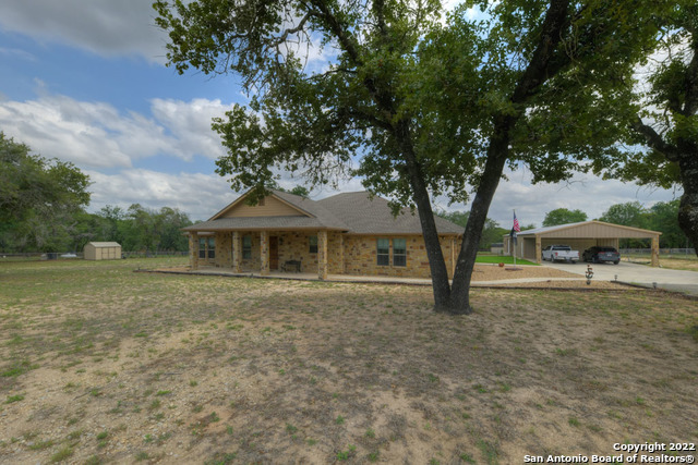 104 Telegraph Drive Floresville TX 78114