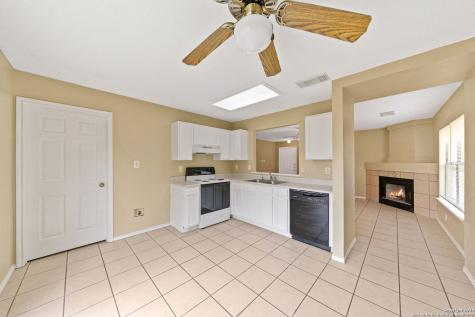 9727 Green Plain Drive San Antonio TX 78245