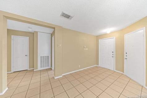 9727 Green Plain Drive San Antonio TX 78245