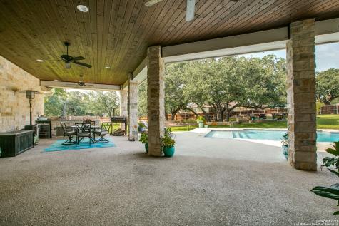 112 Shelby Drive Adkins TX 78101