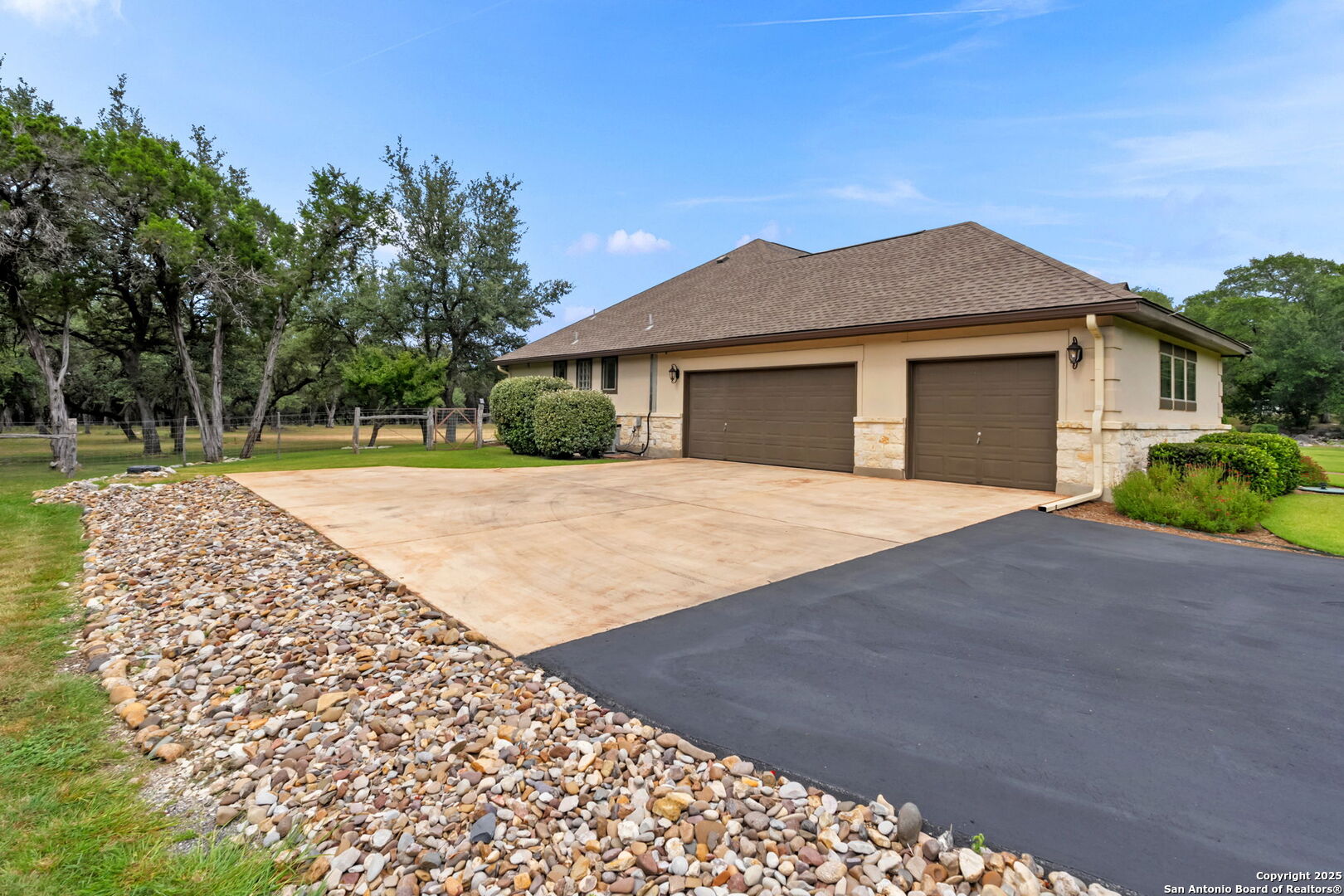 2956 Rio Cordillera Boerne TX 78006