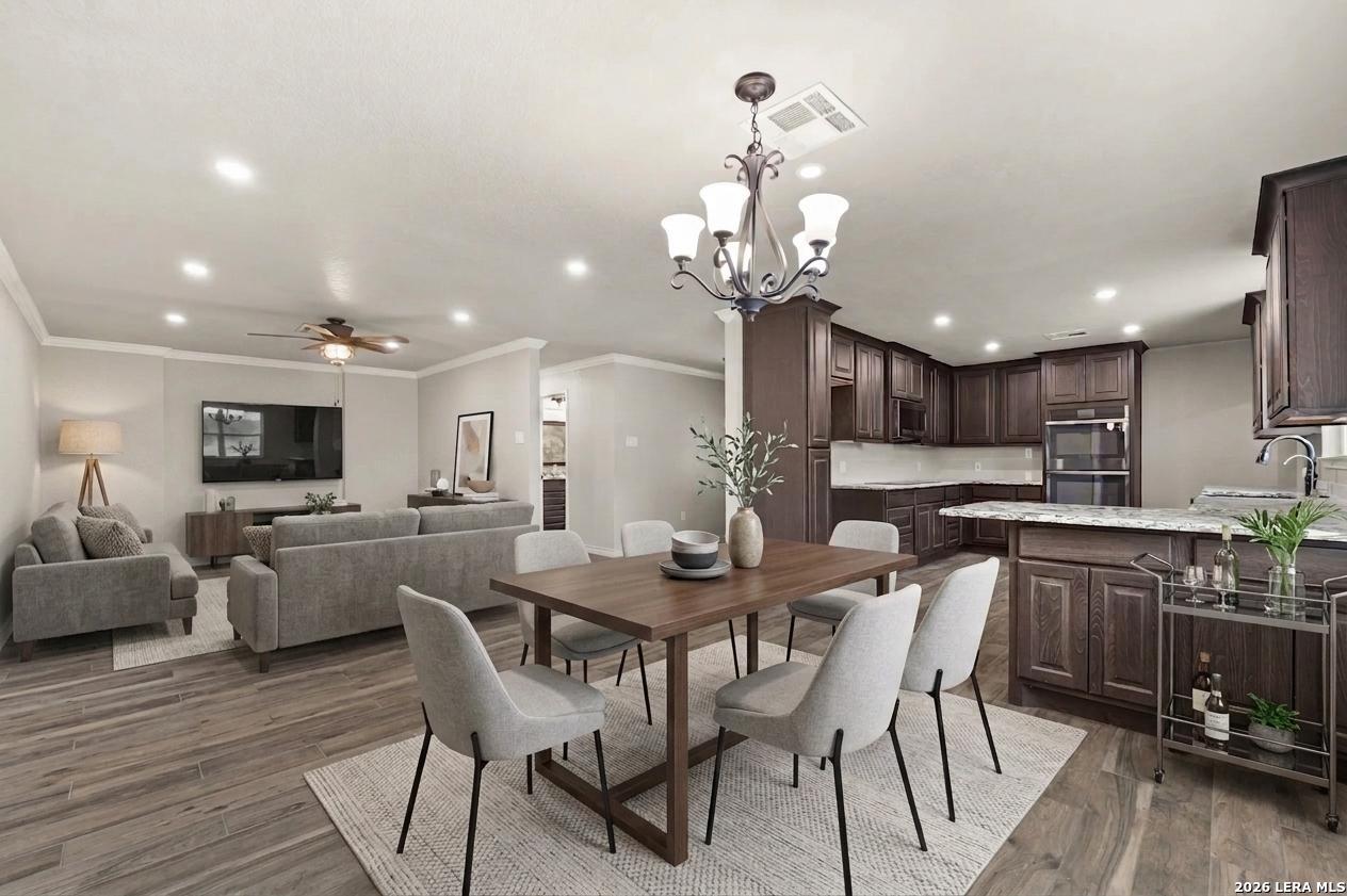 225 Cloudmont Windcrest TX 78239