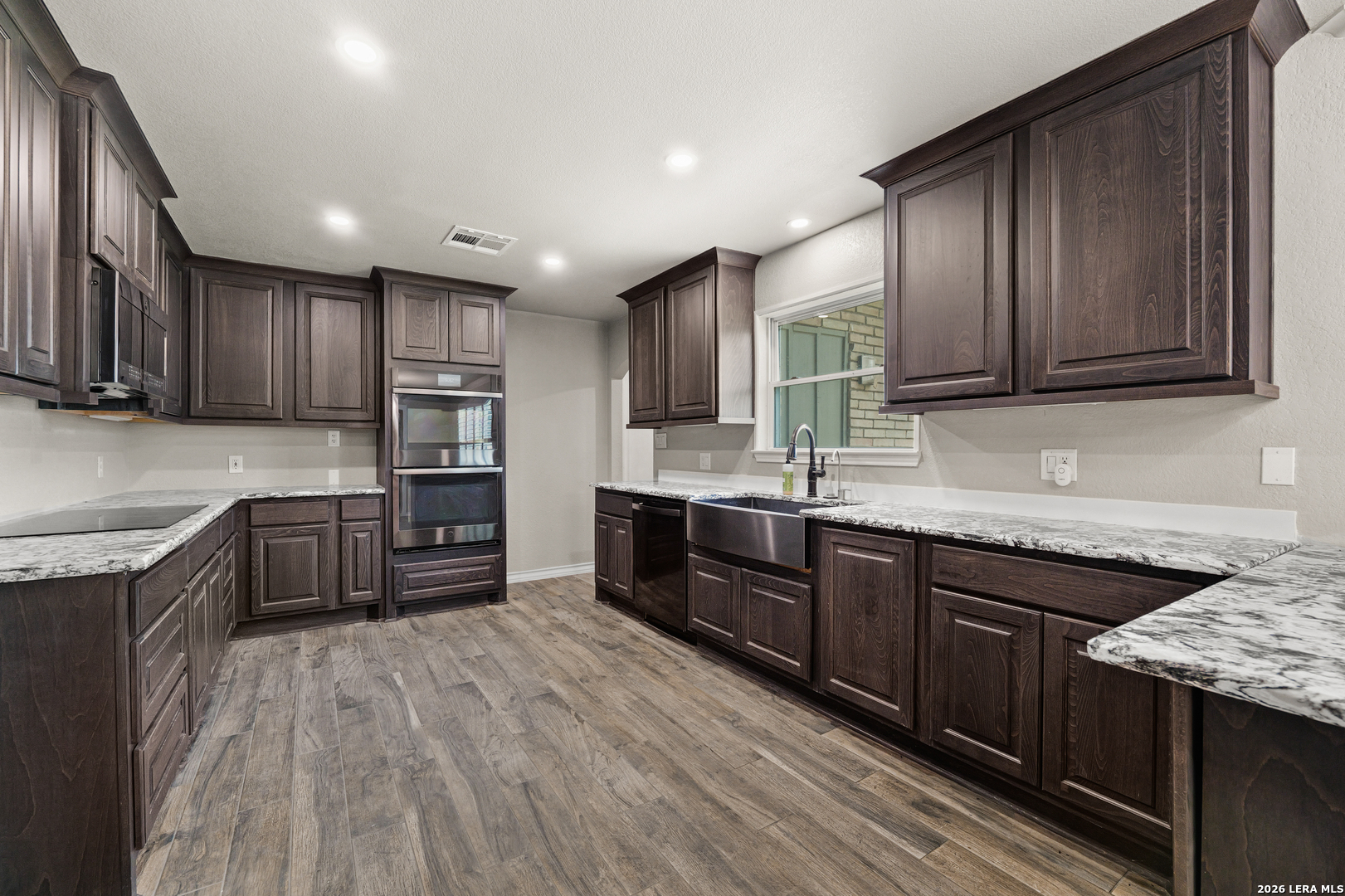 225 Cloudmont Windcrest TX 78239