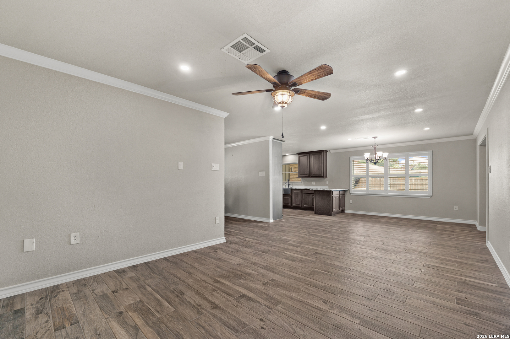 225 Cloudmont Windcrest TX 78239