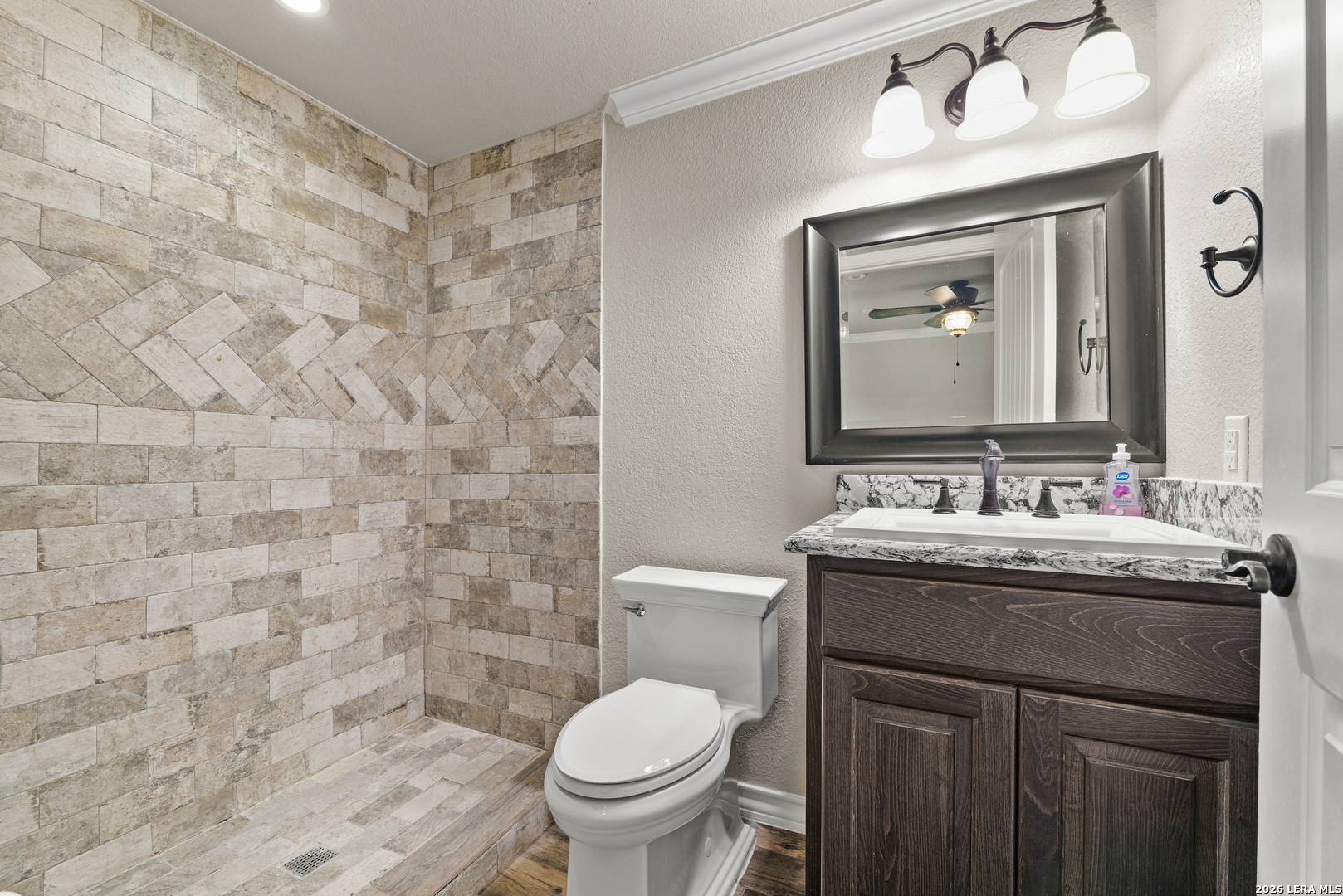 225 Cloudmont Windcrest TX 78239