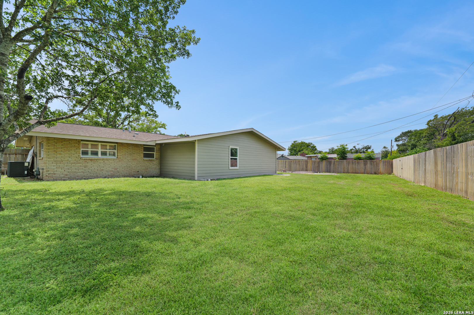 225 Cloudmont Windcrest TX 78239