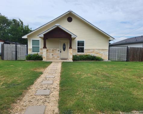 312 E Klein Street Marion TX 78124